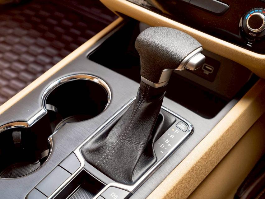 Kia Carnival 2.2 LX ปีจด 2021 ♨️ ประกันเครื่องเกียร์ 3 ปี 30,000 km. ♨️ 16