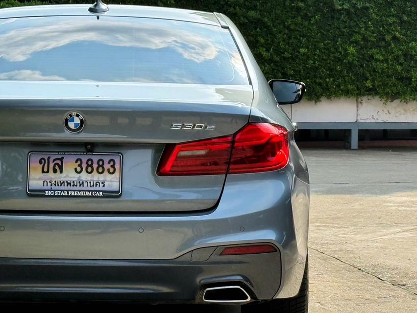 2020 BMW 530 MSPORT ( หน้าจอ ID7 ) รถมือเดียวออกป้ายแดง OPTION พิเศษ ภายนอกสี BLUESTONE ภายในสี NIGHT BLUE EXCLUSIVE รถวิ่งน้อย ประวัติศูนย์ครบ รูปที่ 9