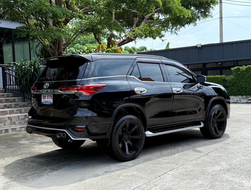 2020 TOYOTA FORTUNER 2.4 V รถสภาพสมบูรณ์ พร้อมใช้งาน รถวิ่งน้อย เข้าศูนย์ทุกระยะ ไม่เคยมีอุบัติเหตุครับ