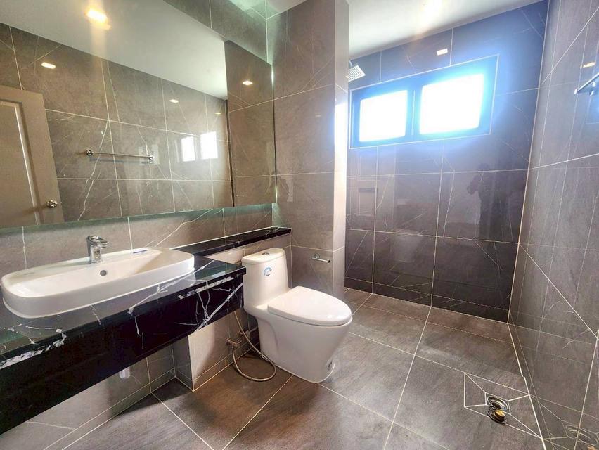 ขายบ้านมือสองตกแต่งใหม่ โครงการ ชลลดา บางบัวทอง (Chonlada Bangbuathong) หลังริม คุณภาพแบรนด์ LH เนื้อที่ 76 ตร.ว. 18