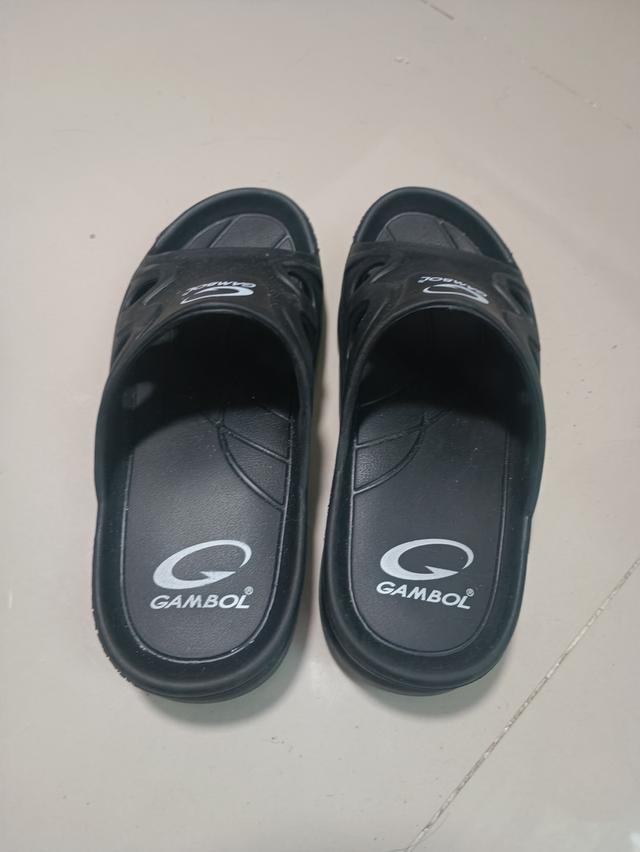 รองเท้าแตะ Gambol ใหม่