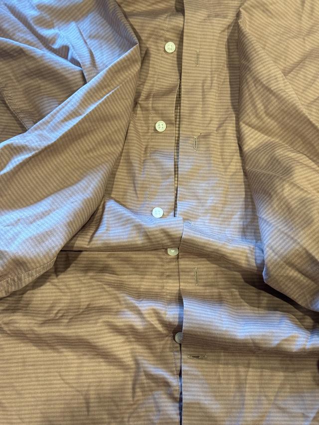 เสื้อเชิ้ต GQ (ของแท้!) แขนยาว สีโอรส ไซส์ M