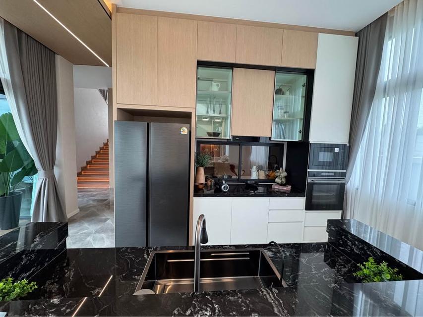 For rent luxury pool villa Pattaya 10