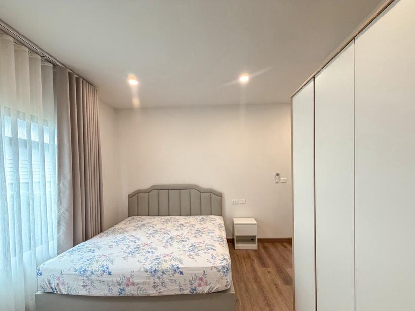 🏡🔥 ให้เช่าบ้านหรู BRITANIA BANGNA–SRIVAREE บ้านหลังมุมติดสวน! 4 ห้องนอน 5 ห้องน้ำ จอดรถ 3 คัน ค่าเช่า 79,000 บาท/เดื 8