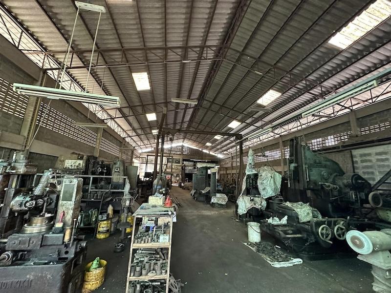 ขายที่ดินติดถนนคลองส่งน้ำเนื้อที่ 6-3-8ไร่พร้อมสิ่งปลูกสร้าง ในเมืองโคราช หน้ากว้าง 60 เมตร 5