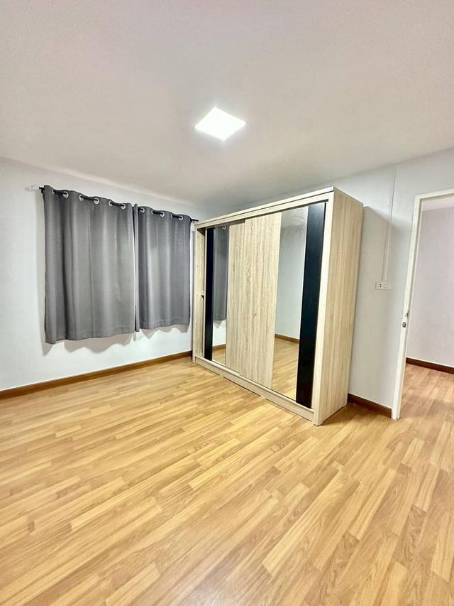 หมู่บ้านบัวทอง2 ติดรถไฟฟ้าสายสีม่วง สถานีคลองบางไผ่ ทาวน์เฮาส์ 2 ชั้น ตกแต่งใหม่พร้อมอยู่ หน้าบ้านไม่ชนใคร ทำเลหน้าสวน 15