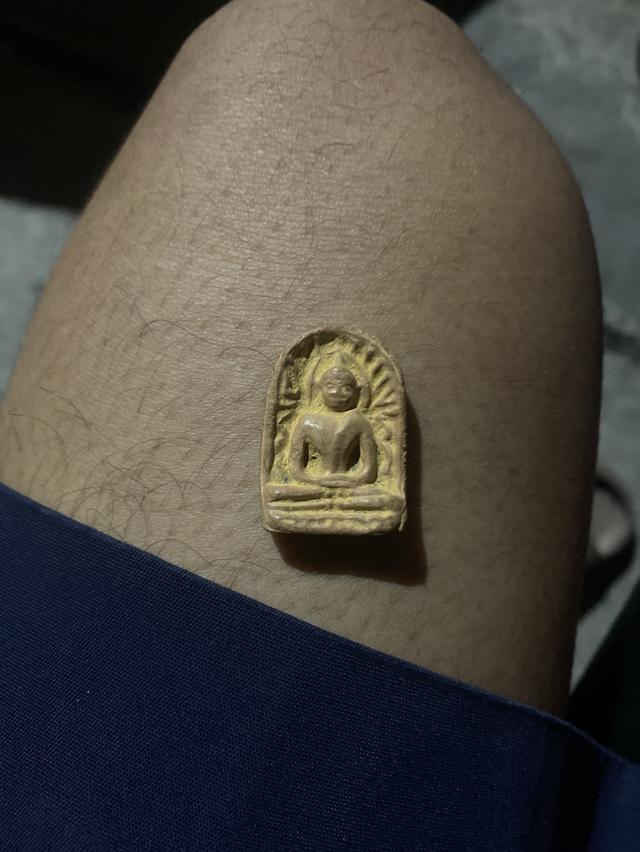 พระซุ้มกอกำแพงเพชร เนื้อดิน พิมพ์ใหญ่ มีลายกนก รูปที่ 2