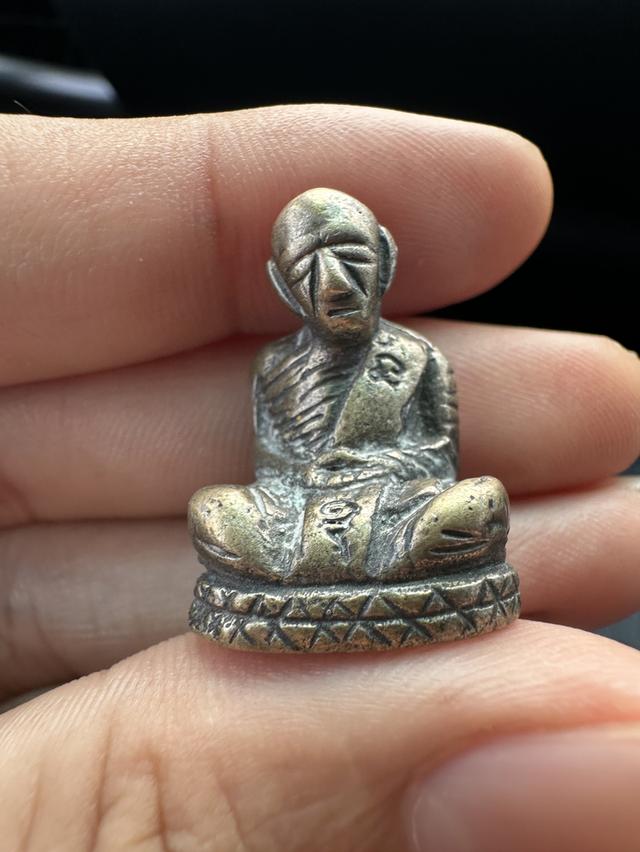  รูปหล่อโบราณหลวงปู่ทิม 