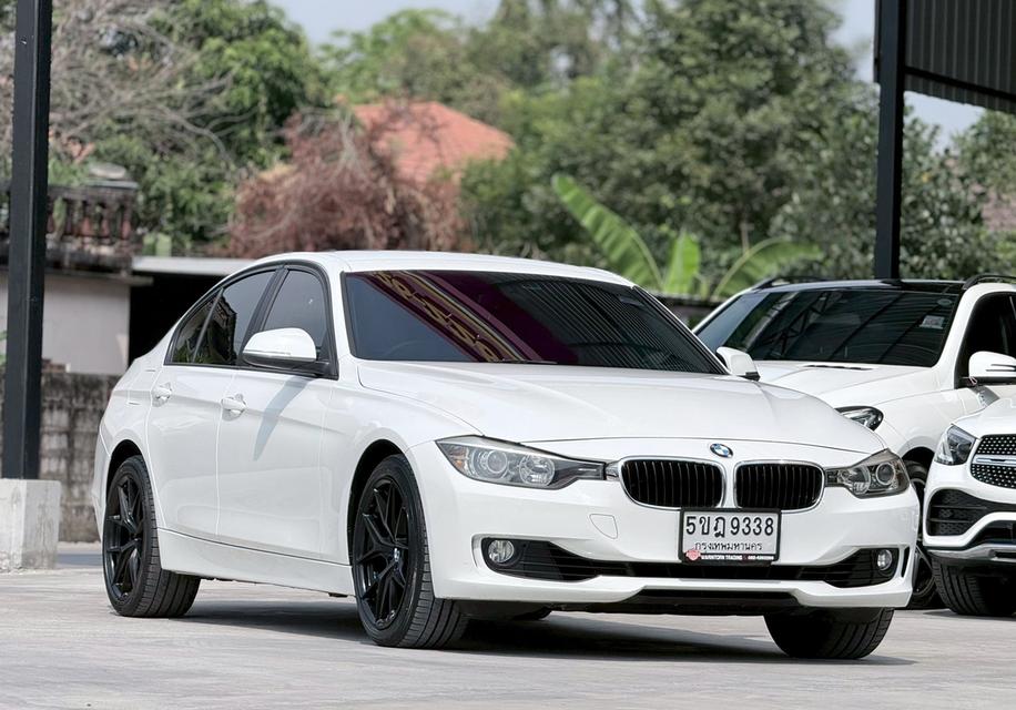 BMW 320i Luxury ปี13 รูปย่อยที่ 3