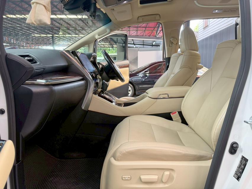 TOYOTA ALPHARD 2.5 HYBRID E-FOUR ปี2022 15