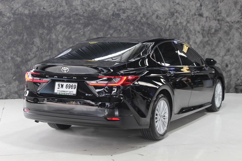 รหัสรถ JRS6969 TOYOTA CAMRY HEV Smart 2025 4