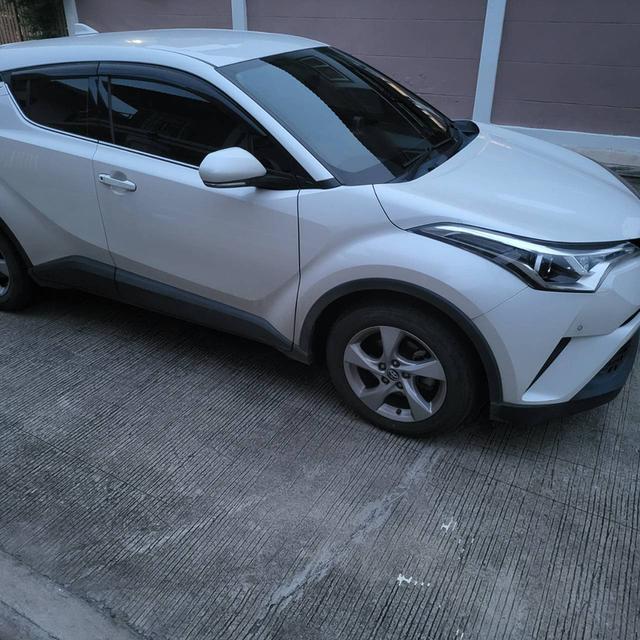 ขายรถ Toyota CHR 1.8 Mid ไมล์ 5X,XXX  รุ่นปี 2018 ออกรถปี 2019 สภาพดีเยี่ยม มีประกันชั้น 1 3