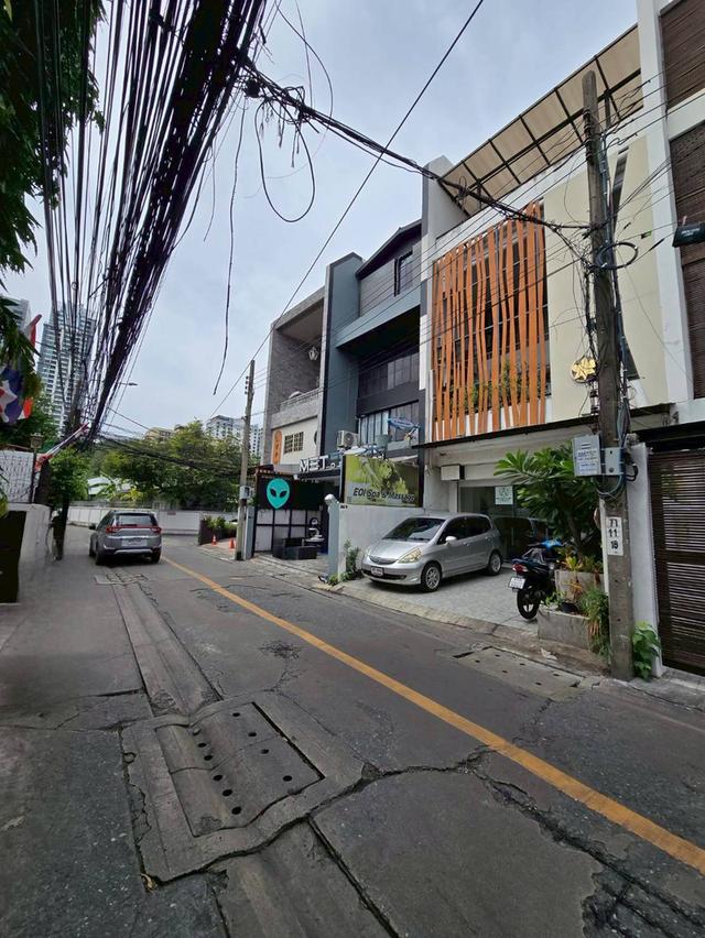 ขายทาวน์โฮม 4 ชั้น สุขุมวิท 35 ทำเลดี ใจกลางเมือง ใกล้ BTS พร้อมพงษ์ (N.2139) 16