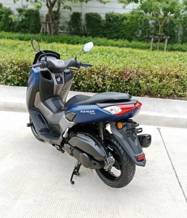 รถบ้าน Yamaha N-Max 2