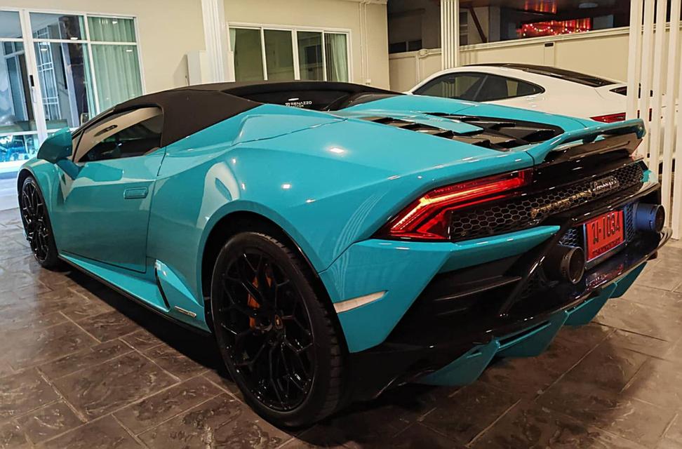  Lamborghini huracan Evo spyder 4 WD 2023  5