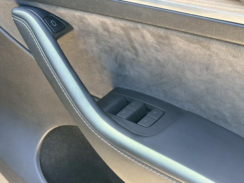 TESLA Model Y Performance (EAP) 2023 รูปที่ 19