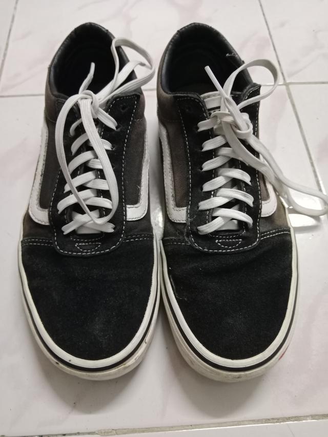ร้องเท้า 8