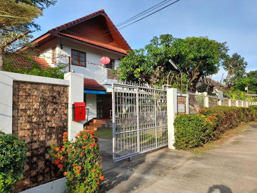 ขายบ้าน 2 ชั้น พร้อมที่ดินมีโฉนด 160 ตรว. เฟอร์นิเจอร์ครบ พร้อมเข้าอยู่ ใกล้แหล่งชุมชน หมู่ 2 ต.พิชัย ลำปาง