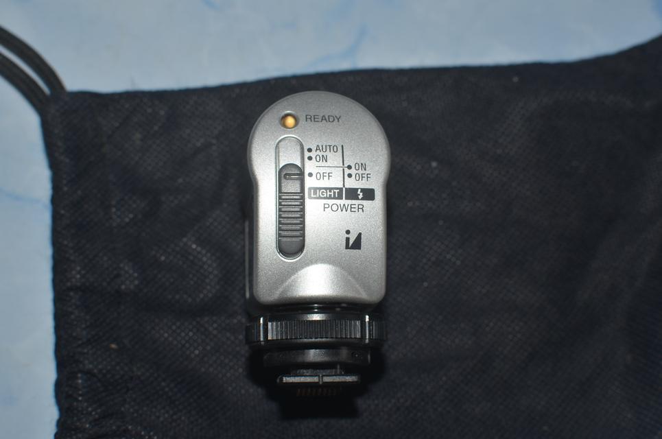 Sony HVL-FDH4 Video Flash Light for Camcorders DC 7.2V