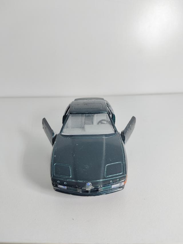 โมเดลรถยนต์ BMW 850i (E31)  2