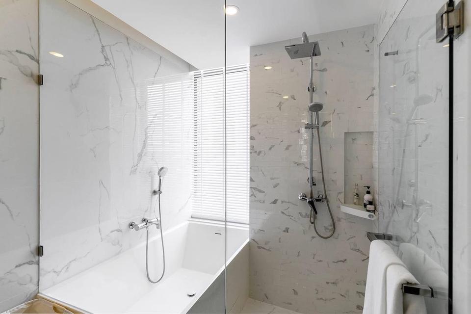 Rarely Available Unit Near MRT Queen SiriKit 6