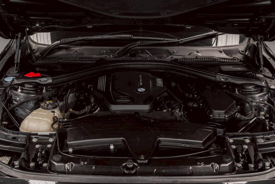 รหัสรถ 67GG2231 BMW 320d F30 LCI ปี 2018 แต่ง M3