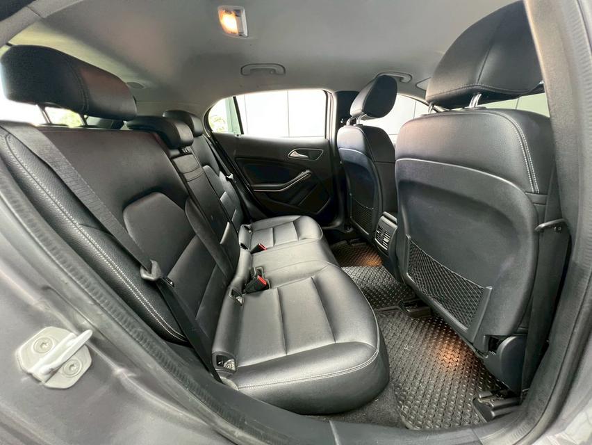ปี 2019 BENZ GLA-CLASS, 200 โฉม W156 ปี14-20 สีเทา เกียร์ออโต้ มือเดียวป้ายแดง รูปที่ 6