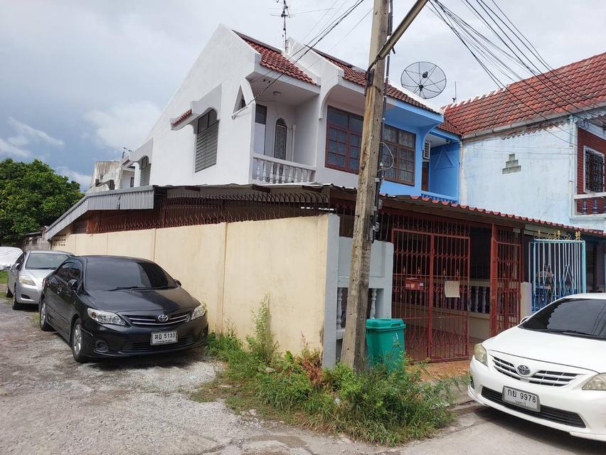 ขายบ้านสวย (ทาวน์เฮ้าส์ หลังมุมมีพื้นที่ด้านข้าง) หมู่บ้านอยู่เจริญ วิภาวดีรังสิต 37 1