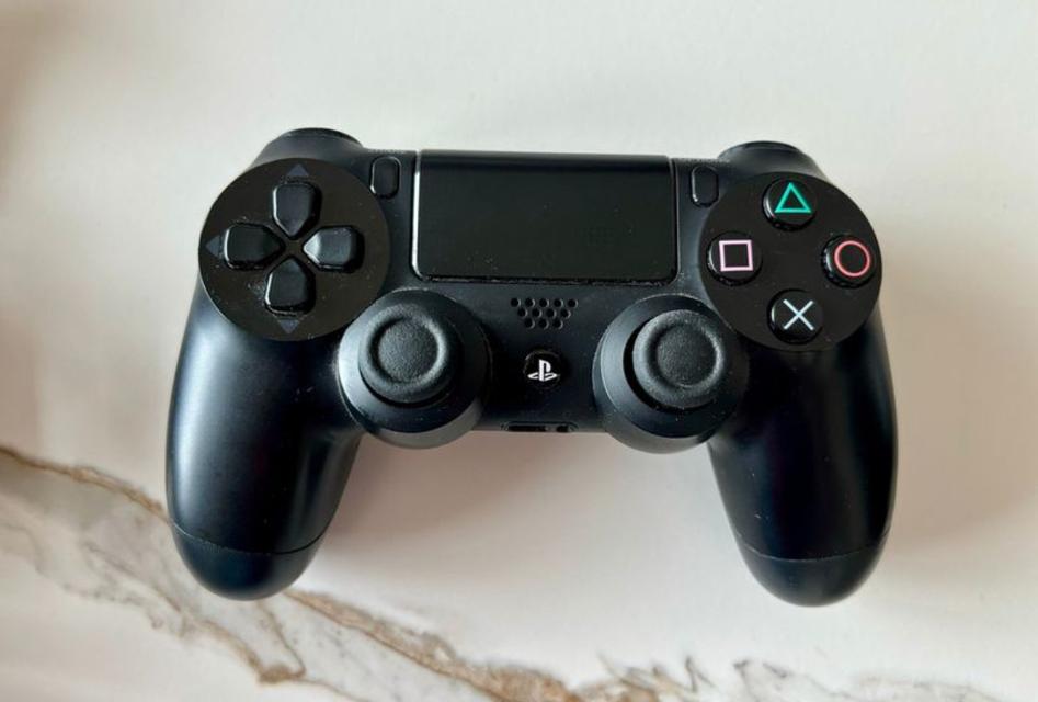 ปล่อย Play Station 4 สีดำ มือสอง 2