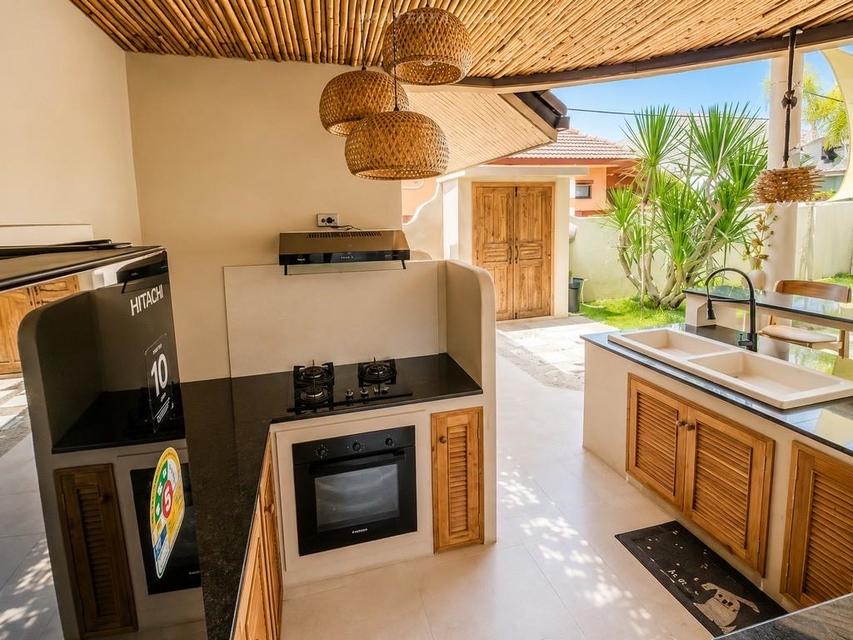 For Sale — Tropical Balinese Style Pool Villa in Bang SarayBeautiful tropical-style pool villa in Bang Saray, Boho style only fews minutes the beach 14