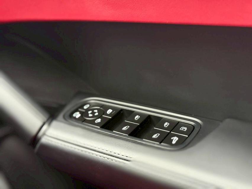 CAYENNE 3.0 HYBRID COUPE 11