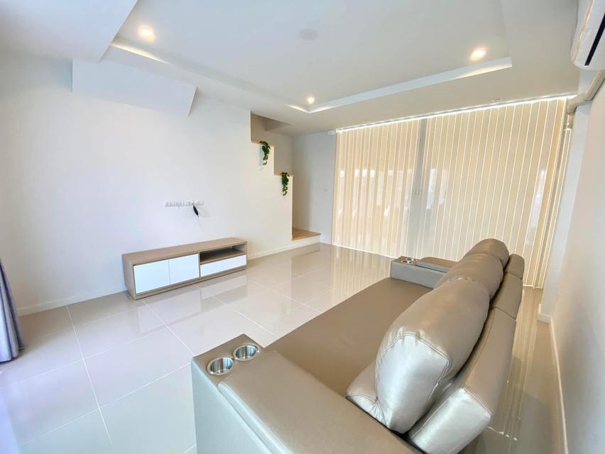 🏙️ ทาวน์โฮม 2 ชั้น ทำเลเมืองเชียงใหม่ ใกล้ศูนย์ราชการ & รวมโชค เพียง 10 นาที City Center Townhome for Rent - Near Ruamchok Mall & Government Center 8