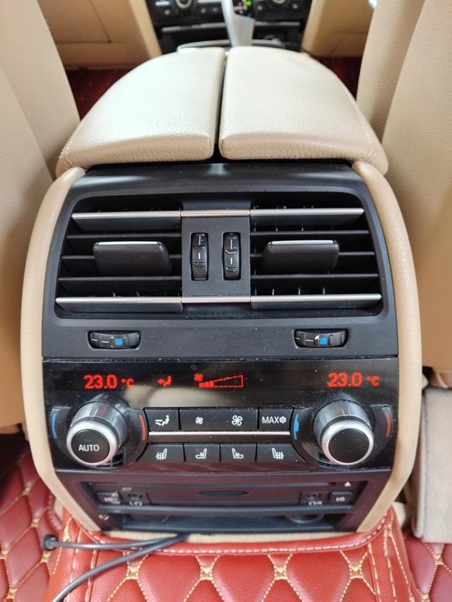 ขายรถบัาน เจัาของขายเอง BMW 730LD ปี 2012 สีบรอนซ์ทอง ไมล์แท้ 184,041 กม. ฟูลออฟชั่นแต่ง M sport 12