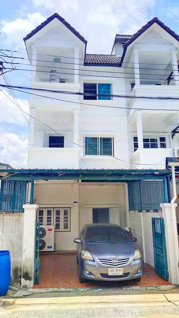 เจริญราษฎร์1-7Central Plaza พระราม 3 1.8 กม. 4นอน โฮมโปรพระราม3 590ม. ทาวน์เฮ้าส์ขนาดใหญ่ 4 ชั้น 4น้ำ ฟังก์ชันครบ สาทร แ 1