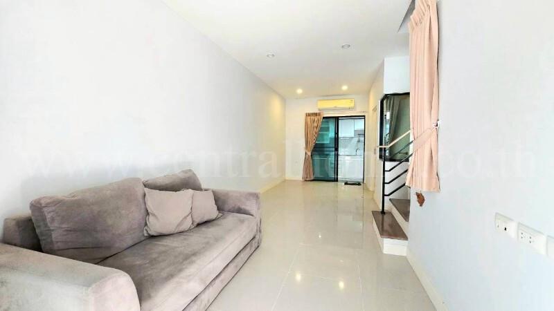 ทาวน์โฮม สิริ เพลส รังสิต เดินทางสะดวก ใกล้ทางด่วนบางพูน 6