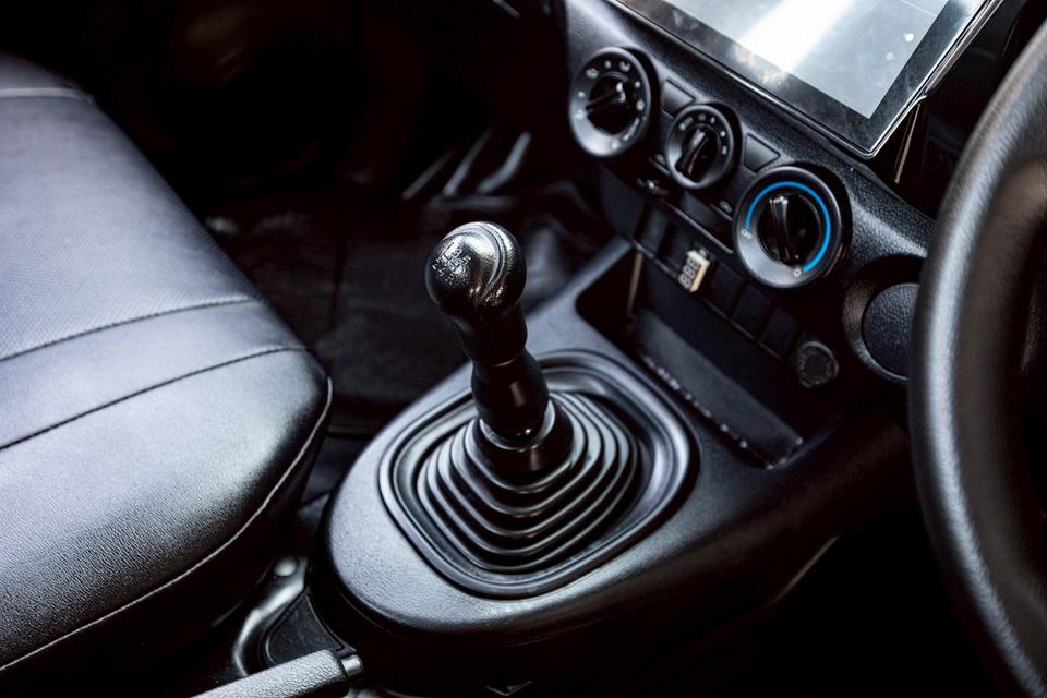 Toyota Revo 2.8 ENTRY STANDARD CAB ปี 2021 สี ขาว รูปที่ 14