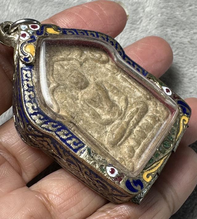 พระผงขุนแผน หลังตะกรุด พร้อมตลับ รูปที่ 4