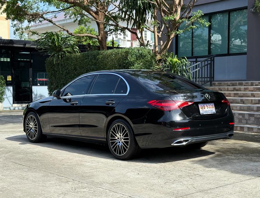 2023 BENZ C220D W206 รถมือเดียวออกป้ายแดง รถวิ่งน้อย ไม่เคยมีอุบัติเหตุ วารันตีศูนย์ยังเหลืออีกนานครับ 6
