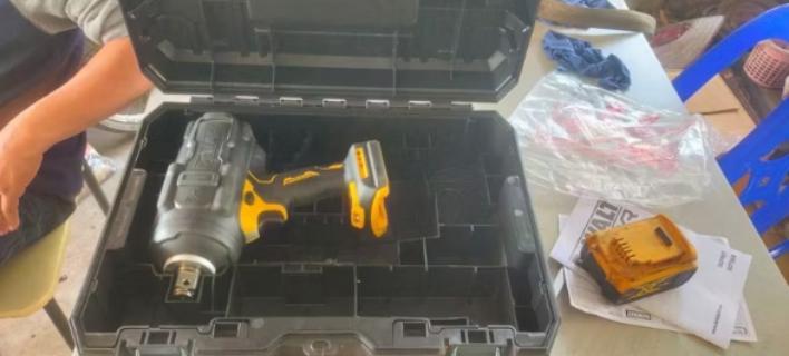 บล็อกกระแทกไร้สาย Dewalt Dcf 964 nt