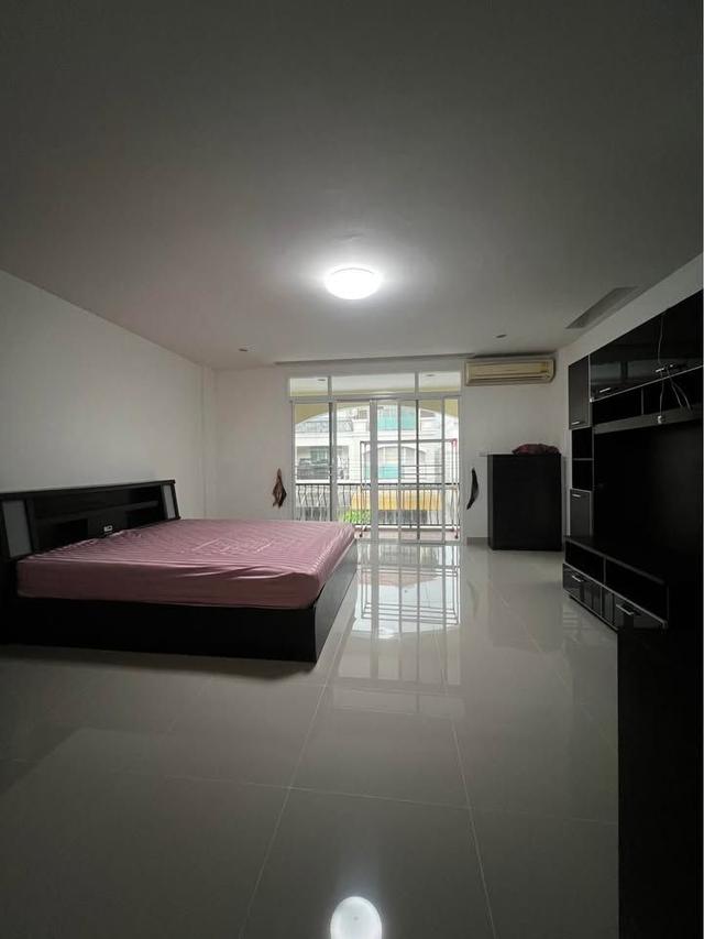 ให้เช่าทาวน์โฮมหลังมุม หมู่บ้านศิรินโฮม  ซอยลาดพร้าว101  รหัสประกาศ  B967 10