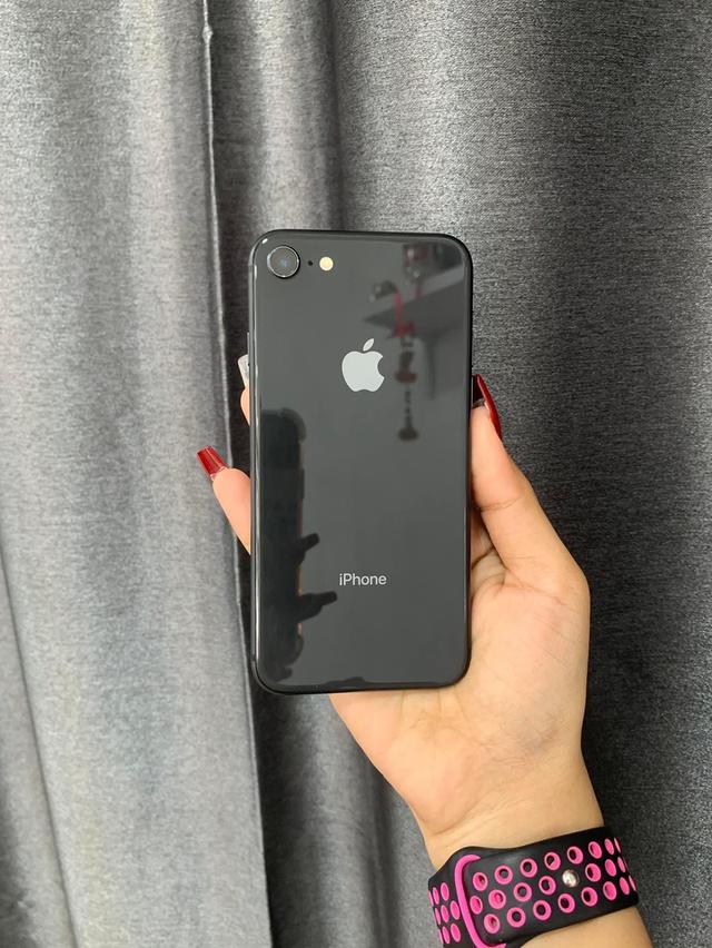 iphone 8 (black)