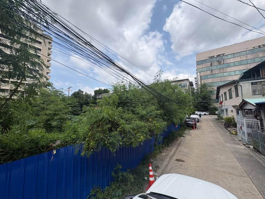ขายที่ดินใกล้รถไฟฟ้า 181 ตรว ติดถนนสาธารณะ ถมแล้ว+ล้อมสังกะสี ซ.รามอินทรา 39 แยก14 บางเขน กทม. 4