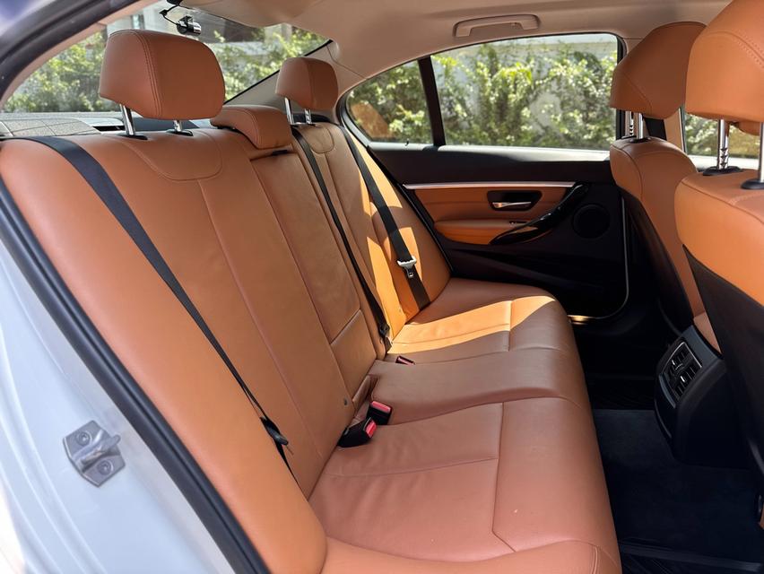 BMW 320dF30  Steptronic 8sp RWD 2.ODTi(Luxury) 2017 จด 2018 รูปที่ 12
