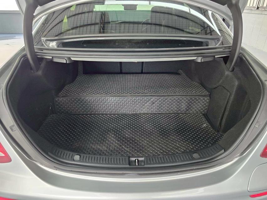 รหัสรถ WMT2113 BENZ E300e AMG Dynamic Facelift ปี 2021 รูปที่ 14
