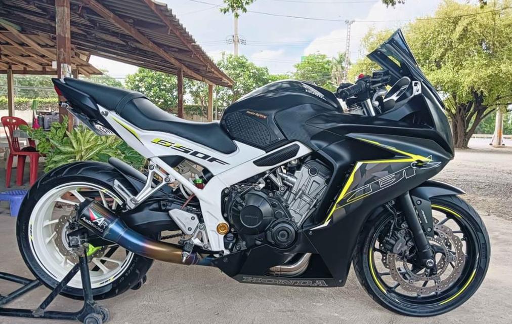 ขายด่วน Honda CBR ปี 2016 มือสอง  3