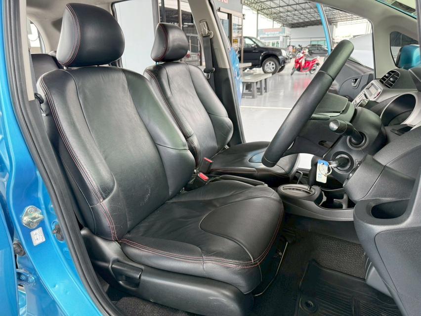 HONDA JAZZ 1.5 S i-VTEC ปี 2012 สีฟ้า 7