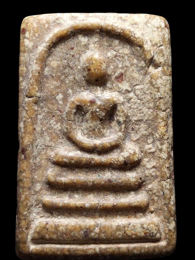 เปิดให้บูชาพระสมเด็จเนื้อสวยๆครับ