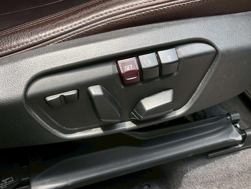 รหัสรถ WMT5516 📌BMW X1 2.0 SDrive18d M Sport ปี 2017 รูปที่ 13