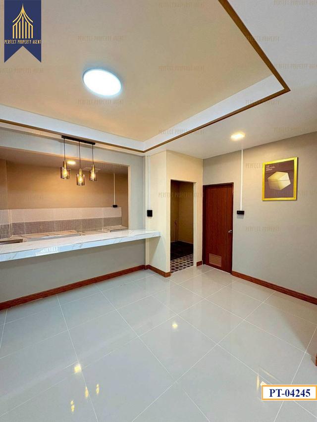 ทาวน์เฮาส์ลภาวัน8 บางบัวทองตกแต่งใหม่พร้อมอยู่ ราคาย่อมเยาว์ 6