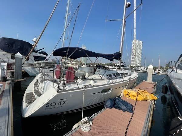 เรือใบ Jeanneau SUN ODYSSEY 42I PERFORMANCE 6